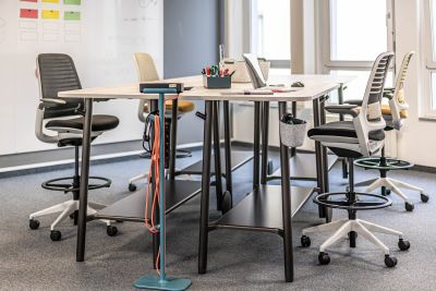 Flexible Arbeitsumgebung für leistungsstarke, effizient zusammenarbeitende Teams