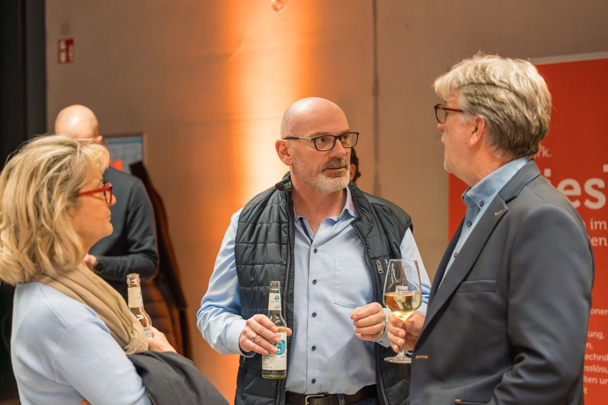 Vertrieb Büro- und Objekteinrichtung