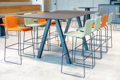 Ob Meeting oder eine Pause - Die Flexibilität ist durch das ausgewählte Mobiliar gegeben